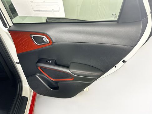 Used 2022 Kia Soul Turbo image 30