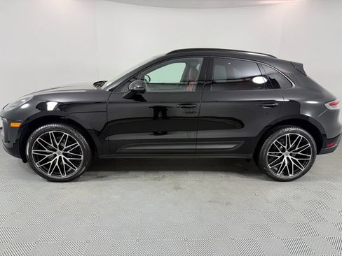 Certified 2026 Porsche Macan AWD/4WD image 2