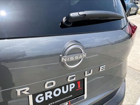 Used 2023 Nissan Rogue S FWD image 29