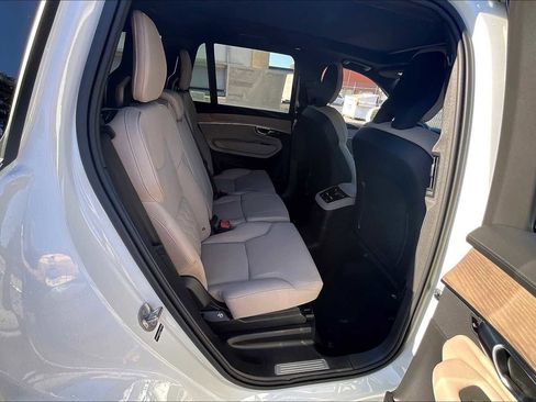 New 2026 Volvo XC90 T8 Plus w/ Protection Package Premier image 27