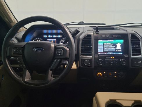 Used 2015 Ford F150 XLT w/ Equipment Group 302A Luxury AWD/4WD image 22