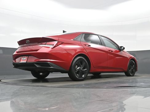 Used 2023 Hyundai Elantra SEL FWD image 31