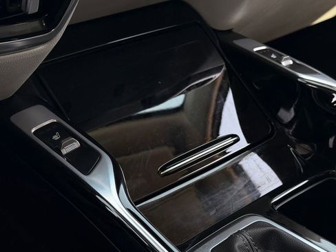 Used 2022 Kia Sorento SX image 21