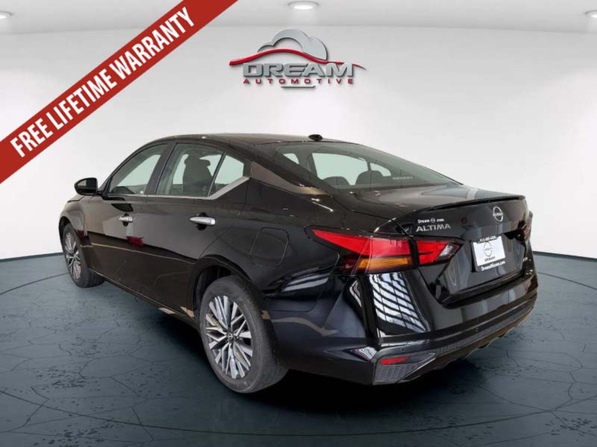 Used 2025 Nissan Altima 2.5 SV AWD/4WD image 6
