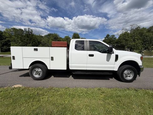 Used 2021 Ford F350 XL w/ Power Equipment Group AWD/4WD image 3