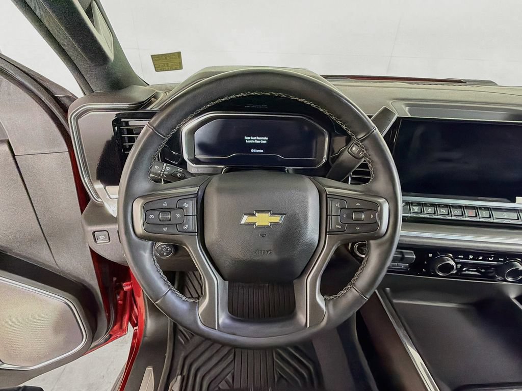 Used 2025 Chevrolet Silverado 2500 High Country w/ Technology Package AWD/4WD image 13
