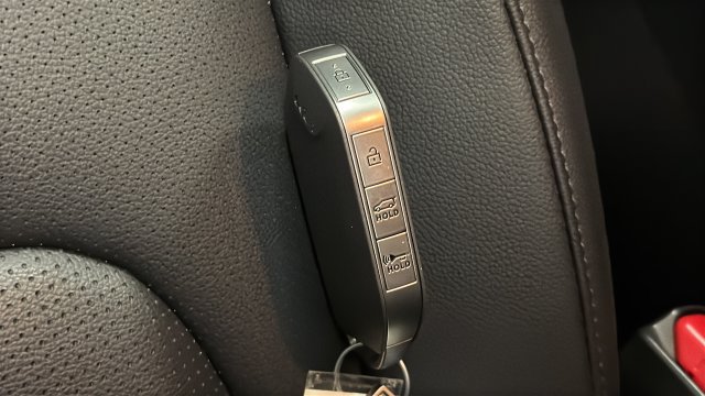 Used 2026 Kia Sportage EX AWD/4WD image 32