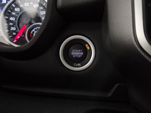 New 2026 RAM 1500 4x4 Crew Cab image 18