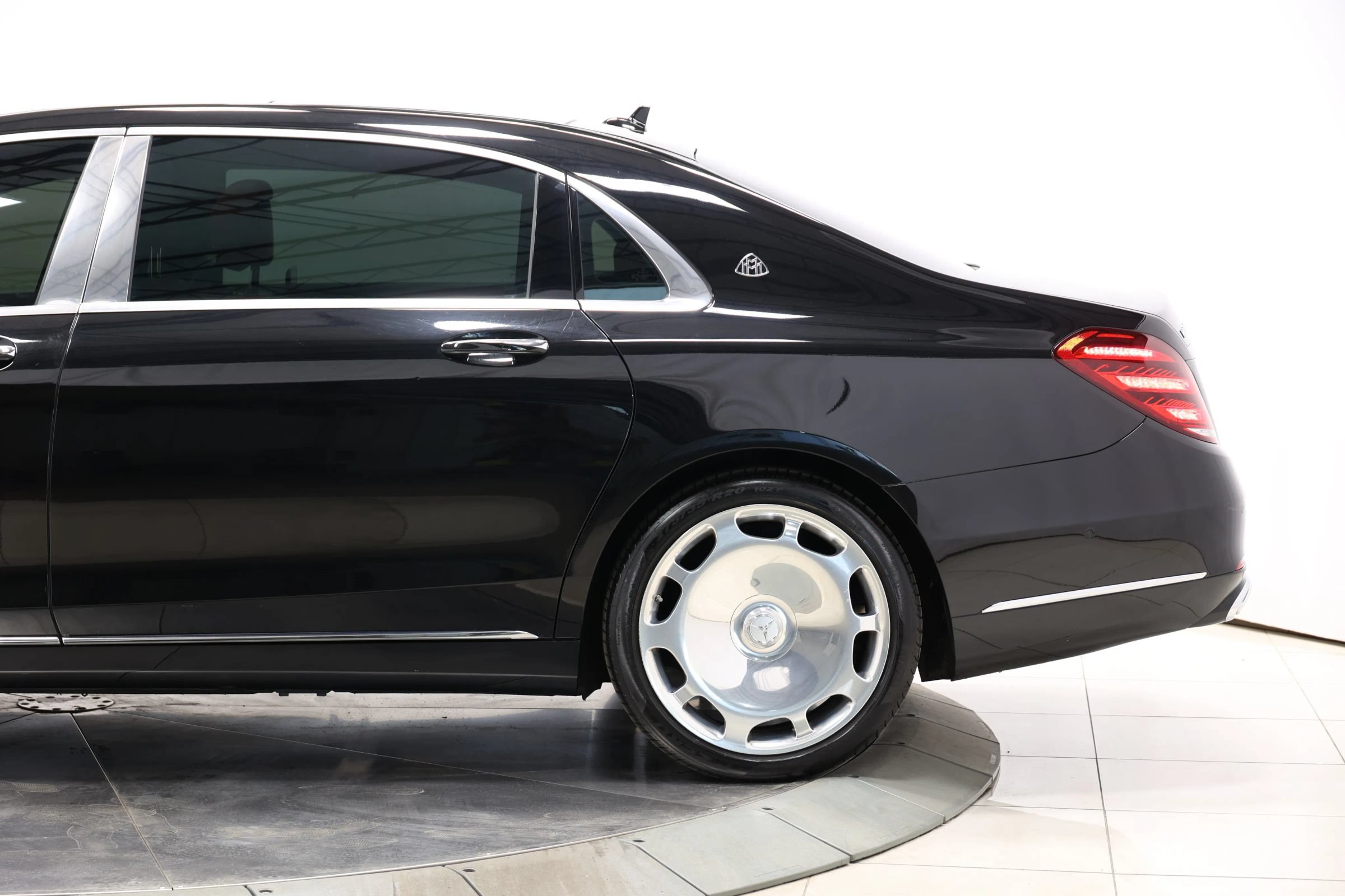Used 2019 Mercedes-Benz Maybach S 560 4MATIC image 10