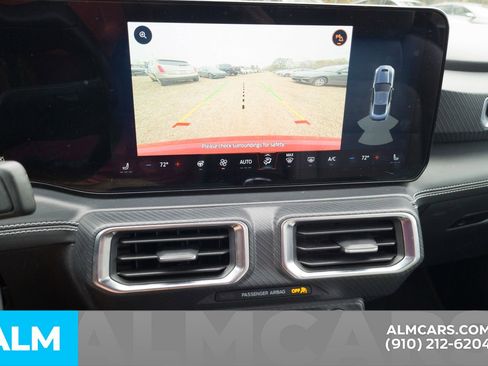 Used 2024 Ford Mustang Premium image 9