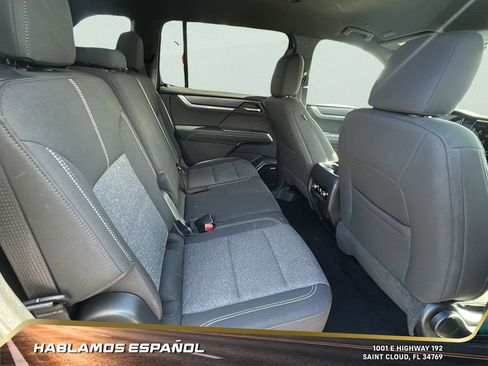 Used 2025 GMC Acadia Elevation image 28