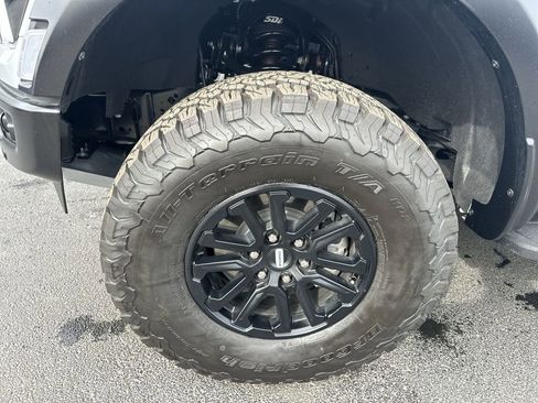 Used 2025 Ford F150 Raptor image 16