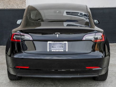 Used 2023 Tesla Model 3 Standard Range image 15