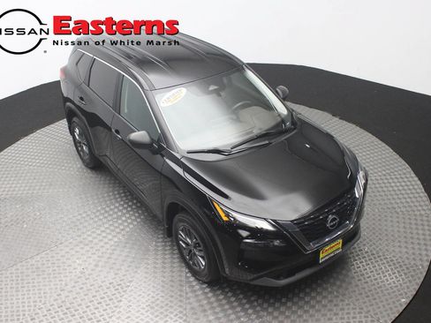 Used 2023 Nissan Rogue S AWD/4WD image 3