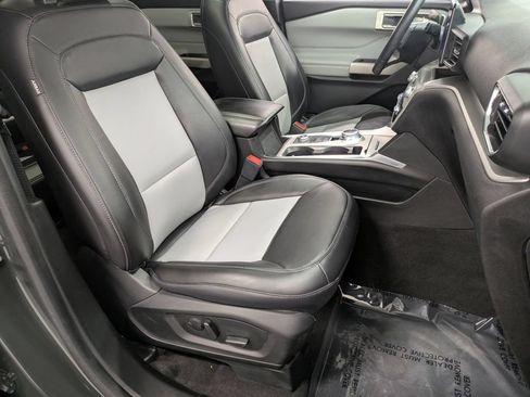 Certified 2023 Ford Explorer XLT w/ Equipment Group 202A AWD/4WD image 37