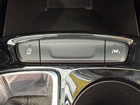 Used 2025 Chevrolet Trax LT w/ LT Convenience Package FWD image 45