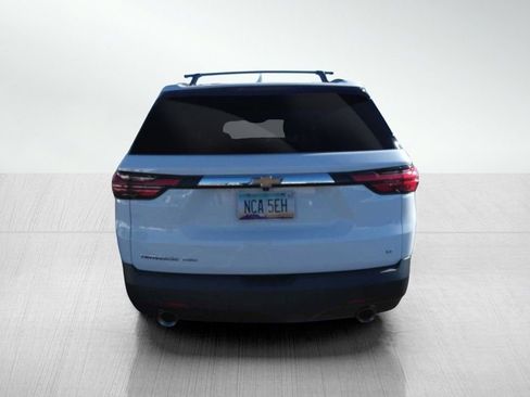 Used 2022 Chevrolet Traverse LT image 4