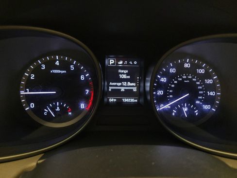 Used 2017 Hyundai Santa Fe SE image 23