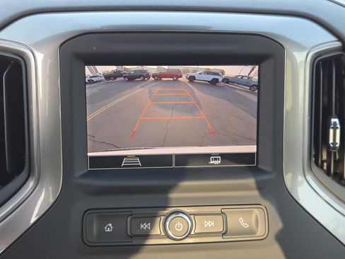 Used 2024 Chevrolet Silverado 1500 Custom image 8