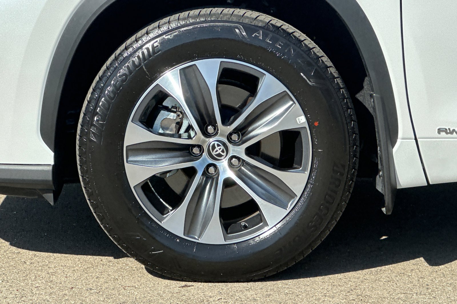 Certified 2026 Toyota Highlander XLE AWD/4WD image 46