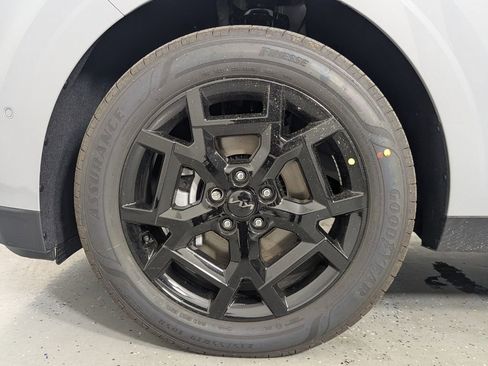 New 2026 Kia Carnival SX Prestige FWD image 9