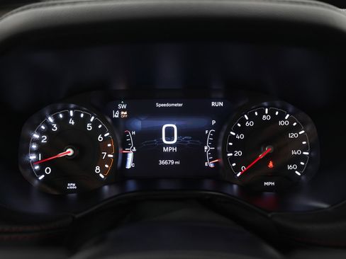 Used 2025 Jeep Compass Trailhawk AWD/4WD image 24