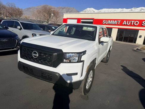 Used 2023 Nissan Frontier SV image 8