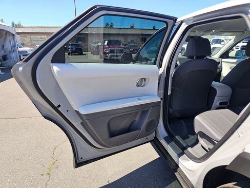 Used 2024 Hyundai Ioniq 5 SEL RWD image 15