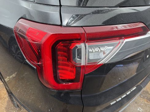 Used 2023 GMC Acadia Denali w/ Black Diamond Edition image 22