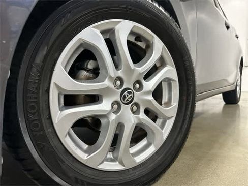 Used 2018 Toyota Yaris iA image 28