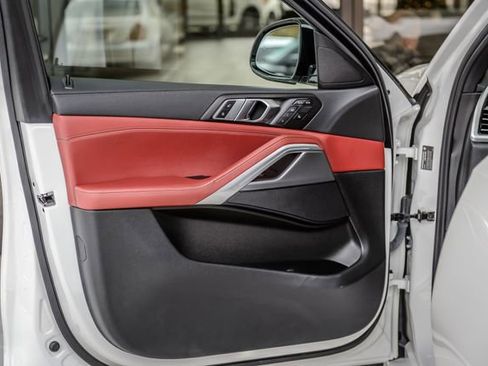 Used 2022 BMW X6 xDrive40i w/ M Sport Package image 45