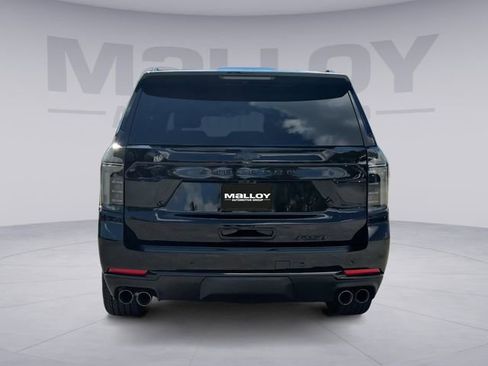 Certified 2025 Chevrolet Suburban RST w/ Advanced Technology Package AWD/4WD image 4