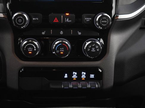 Used 2025 RAM 1500 Big Horn AWD/4WD image 19