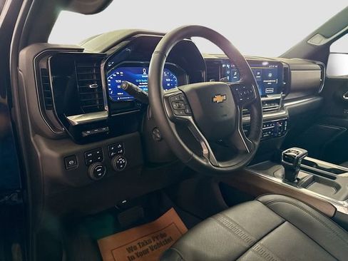 Used 2023 Chevrolet Silverado 1500 High Country w/ High Country Premium Package AWD/4WD image 10