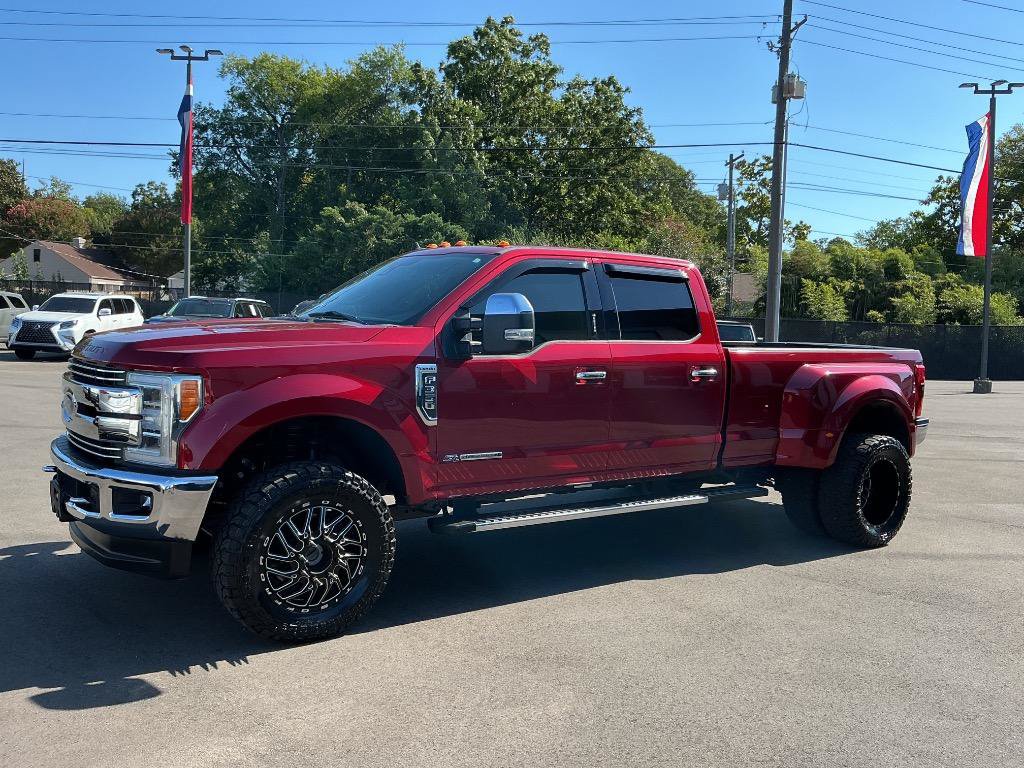 Used 2019 Ford F350 Lariat w/ Lariat Ultimate Package AWD/4WD image 3