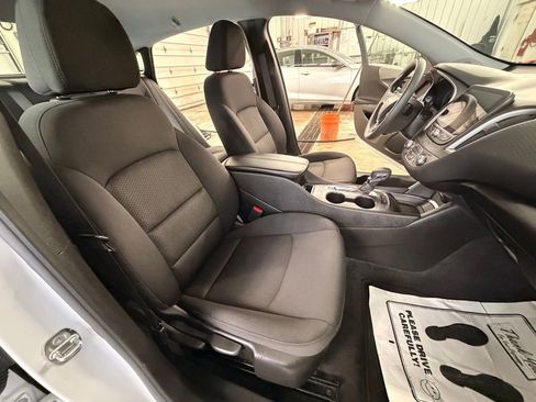 Used 2024 Chevrolet Malibu LT image 27