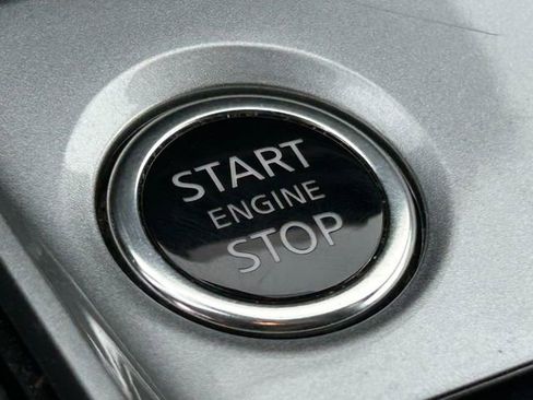 Used 2024 Nissan Altima 2.5 SV FWD image 17