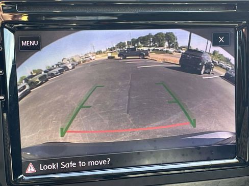 Used 2017 Volkswagen Jetta SE image 28