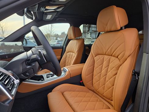 New 2026 BMW X5 xDrive40i w/ Climate Comfort Package image 6