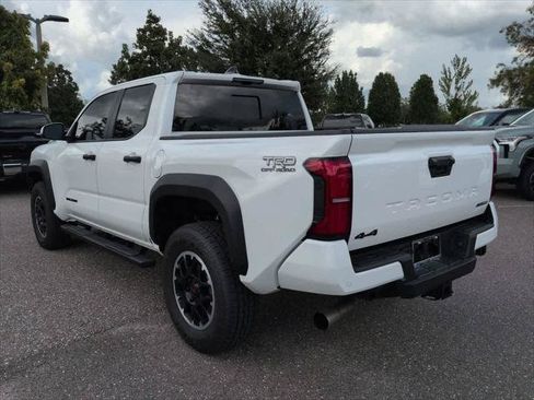 Certified 2026 Toyota Tacoma TRD Off-Road w/ TRD Off Road Upgrade Package AWD/4WD image 4