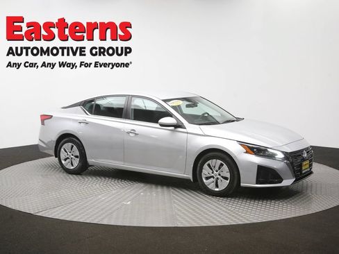 Used 2023 Nissan Altima 2.5 S FWD image 46