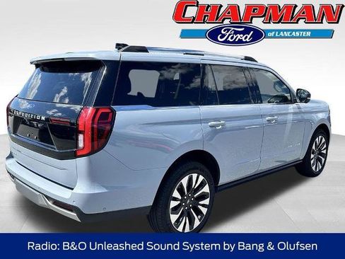 Certified 2025 Ford Expedition Platinum w/ Driver's Package AWD/4WD image 3