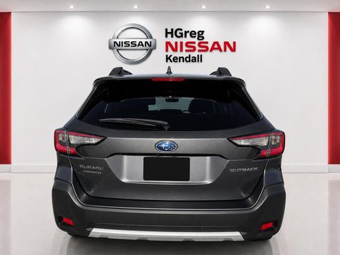 Used 2023 Subaru Outback Limited AWD/4WD image 6