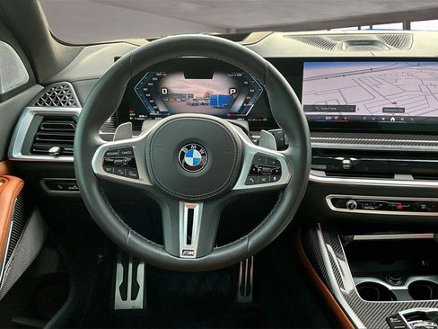 Used 2025 BMW X7 M60i image 5