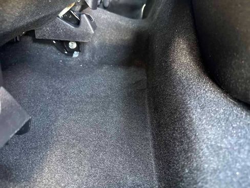 Used 2013 MAZDA MAZDA3 i Touring FWD image 23