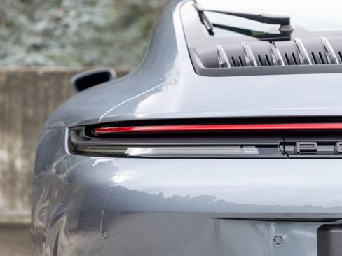 Used 2025 Porsche 911 Carrera S image 19