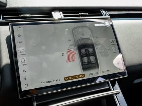 Used 2025 Land Rover Range Rover Velar Dynamic SE AWD/4WD image 30