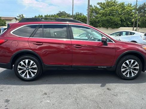 Used 2015 Subaru Outback 2.5i Limited AWD/4WD image 8