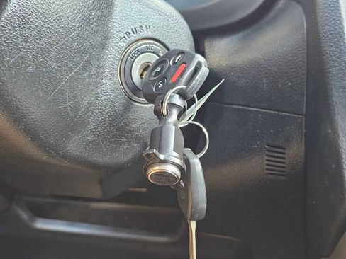 Used 2017 Subaru Forester 2.5i Premium w/ All-Weather Package image 29