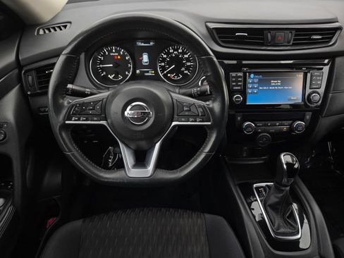 Used 2017 Nissan Rogue SV w/ SV Premium Package AWD/4WD image 12